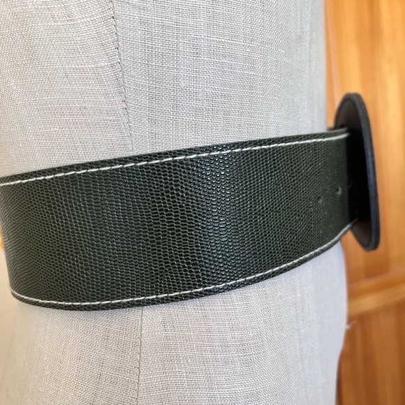 Wide Gray Belt White Stitching Classic Large Buckle - Picture 5 of 8